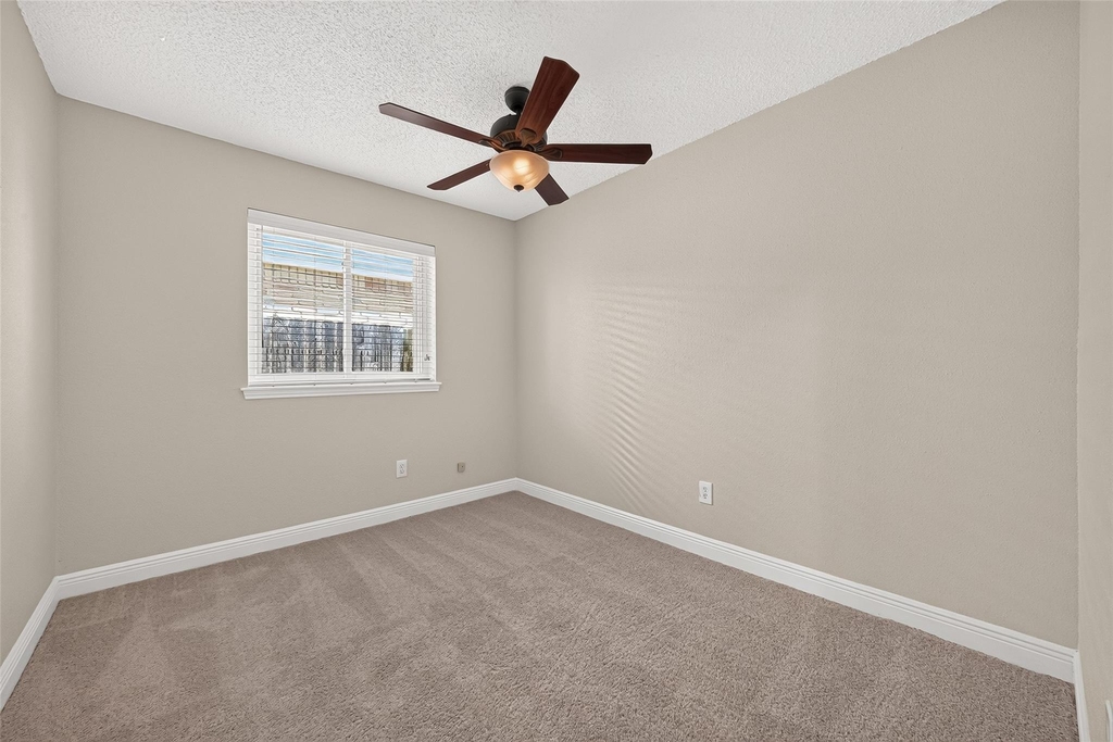 3003 Mast Court - Photo 35