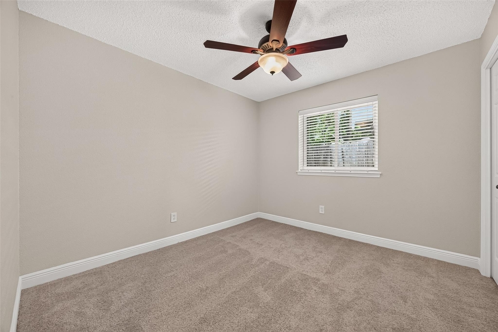 3003 Mast Court - Photo 37