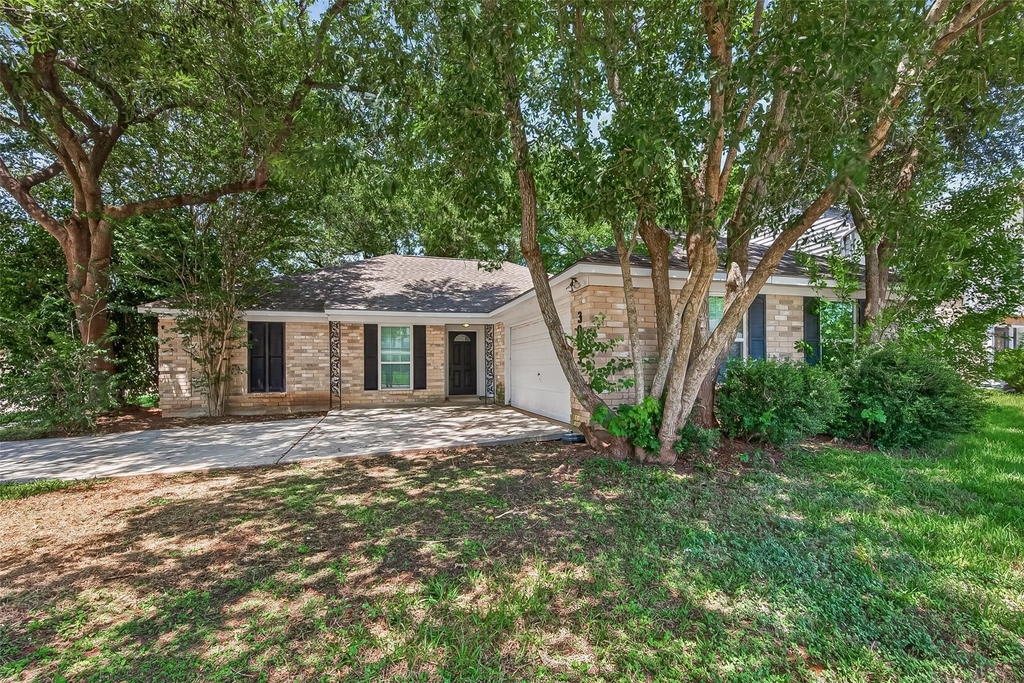 3003 Mast Court - Photo 0