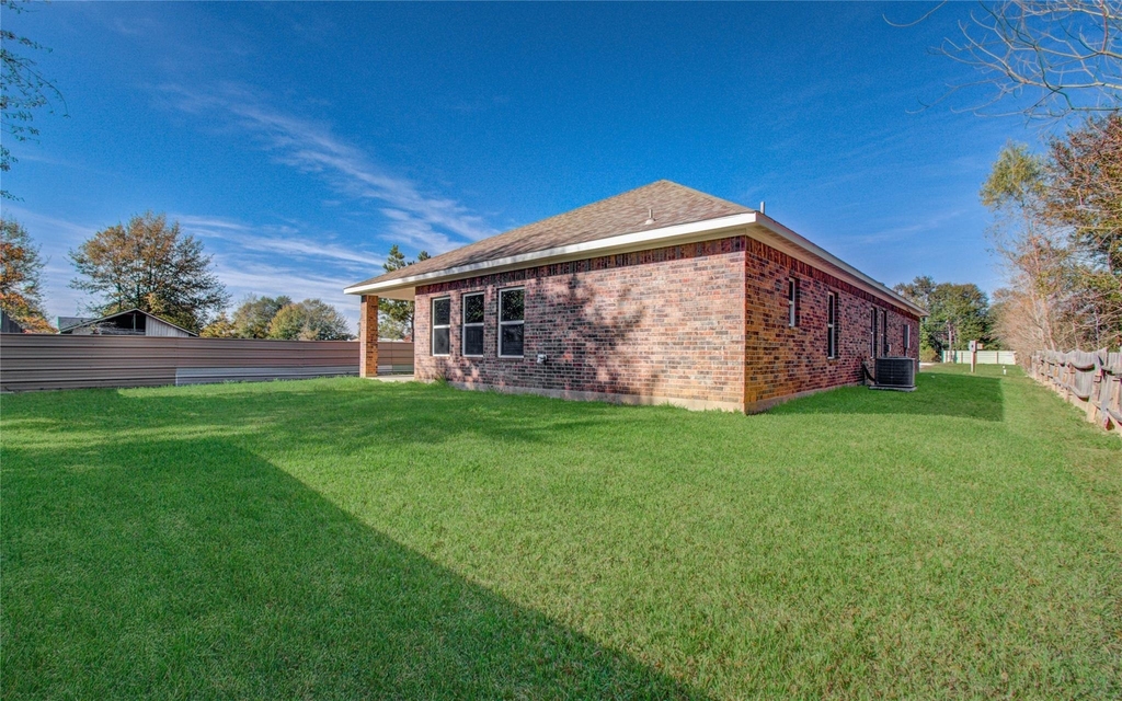 898 Road 3556 - Photo 32