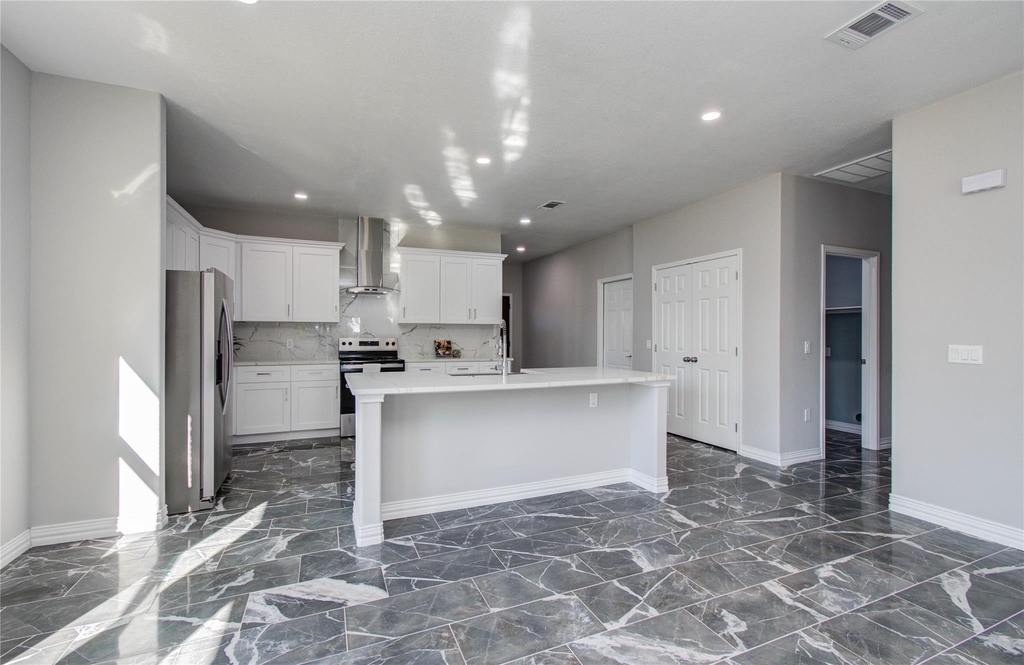 898 Road 3556 - Photo 3
