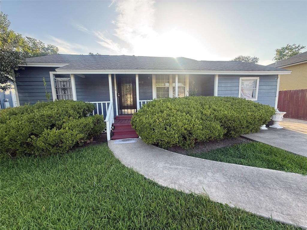 4613 Woolworth Street - Photo 0
