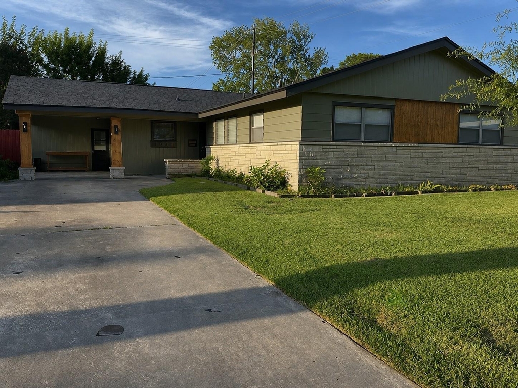 1008 Wright Boulevard - Photo 0