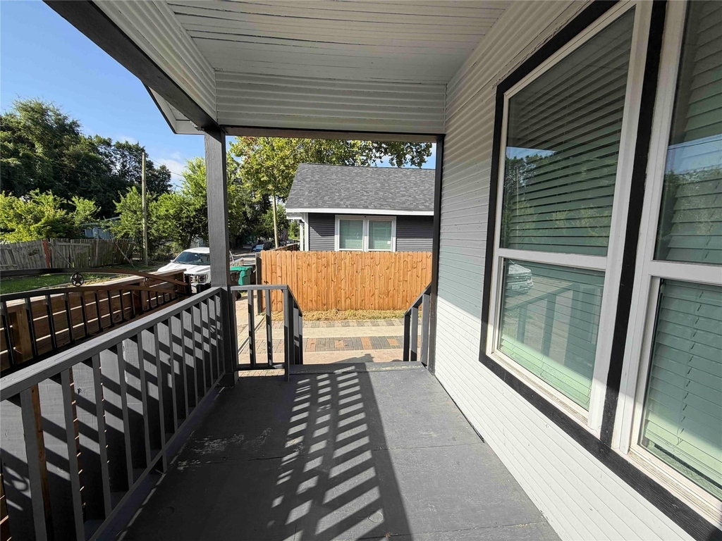 2400 Burkett Street - Photo 6