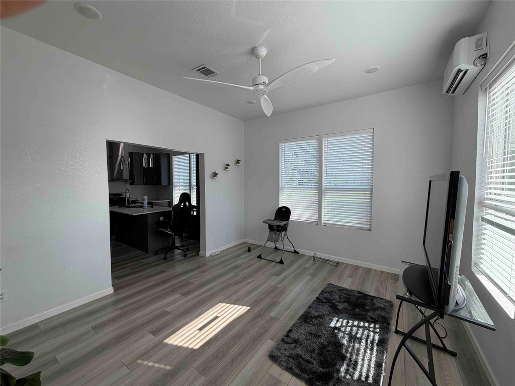 2400 Burkett Street - Photo 7