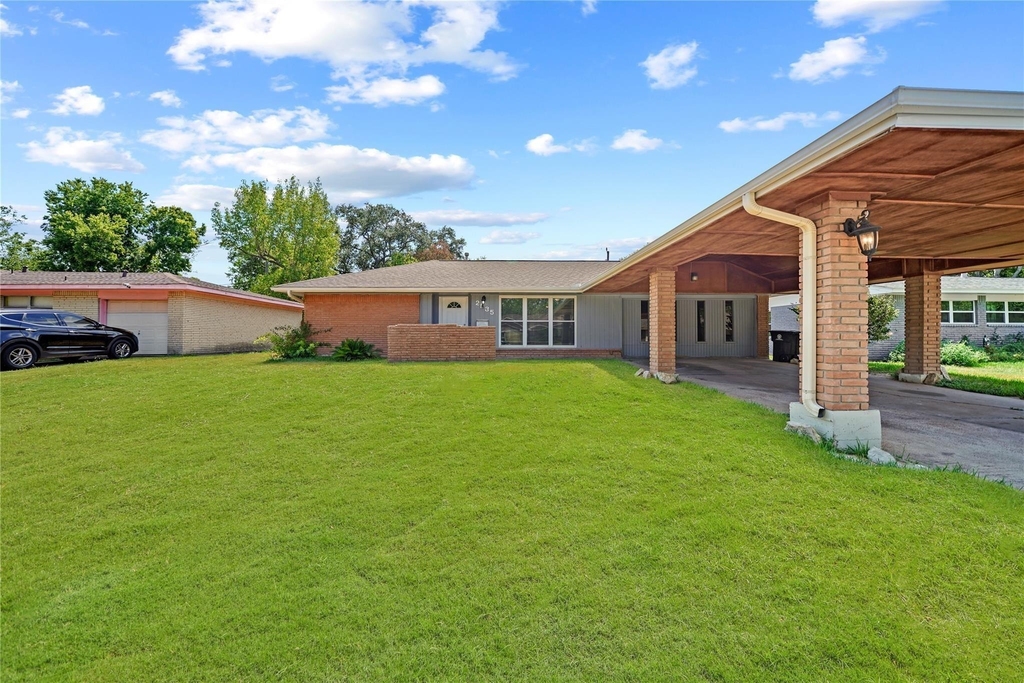 2835 Dragonwick Drive - Photo 1