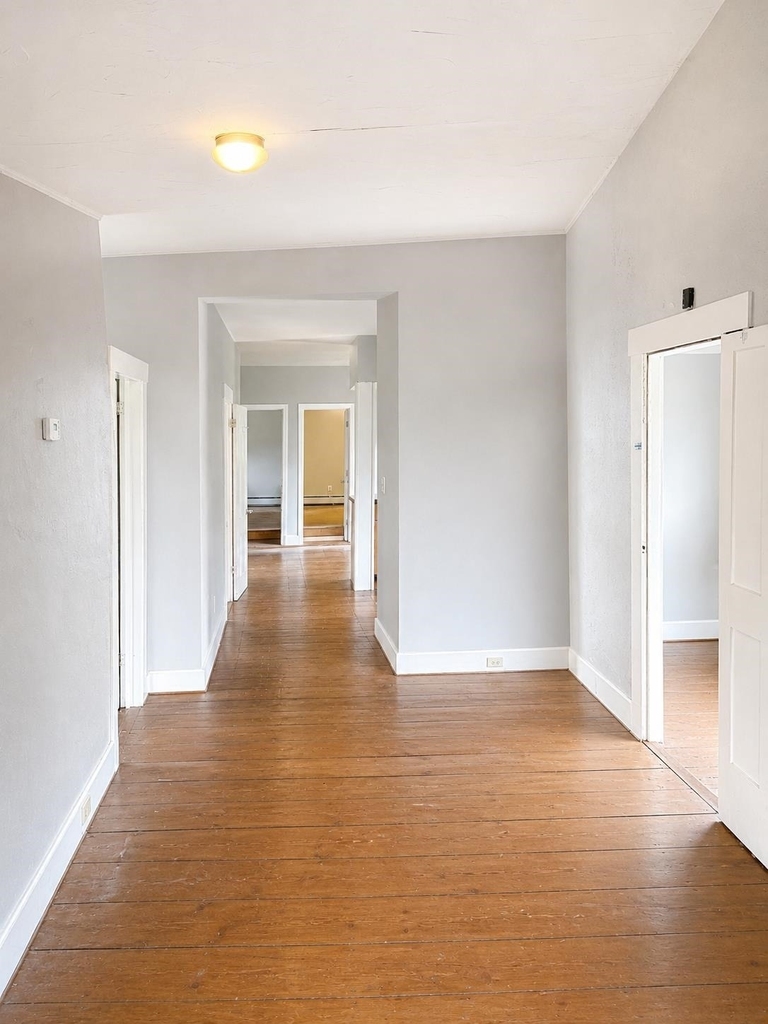 60 Washington - Photo 2