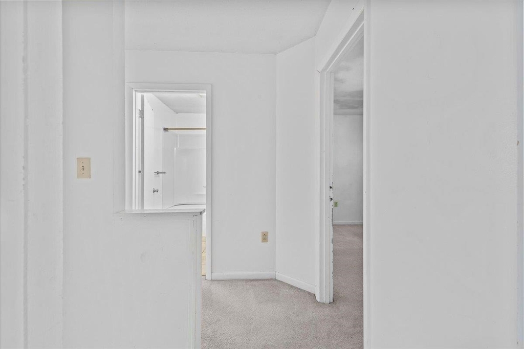 21 Hyde - Photo 16