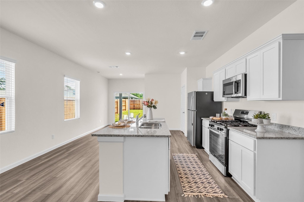 18669 Shauna Danielle Drive - Photo 17