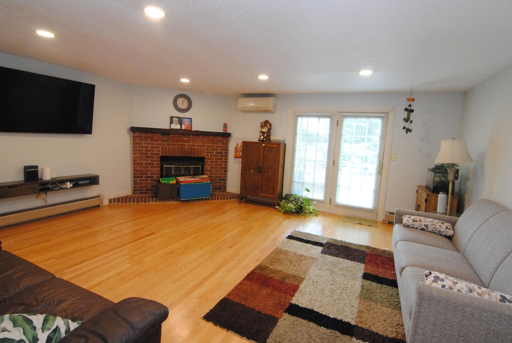 7 Meadowview - Photo 8
