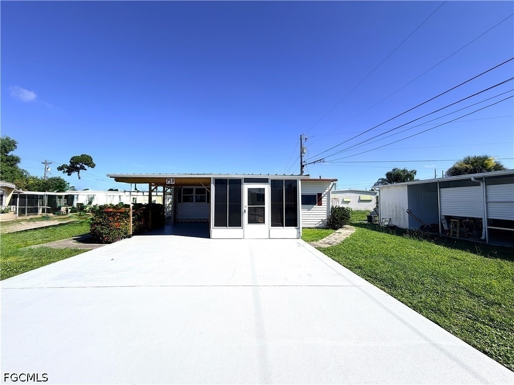 139 Gaslight Avenue - Photo 1
