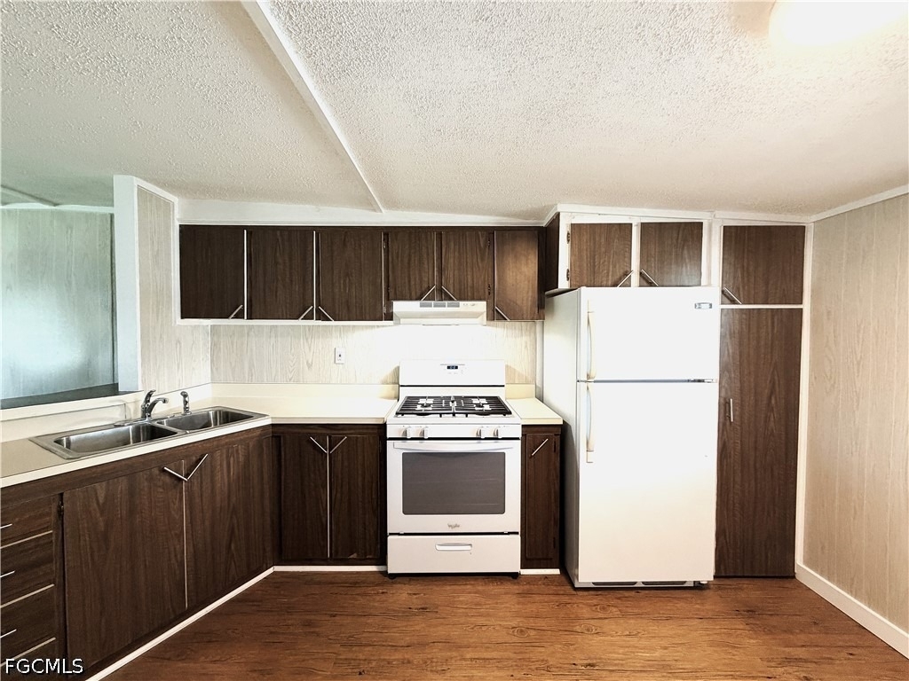 139 Gaslight Avenue - Photo 7