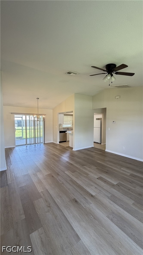 414 Se 13th Street - Photo 2