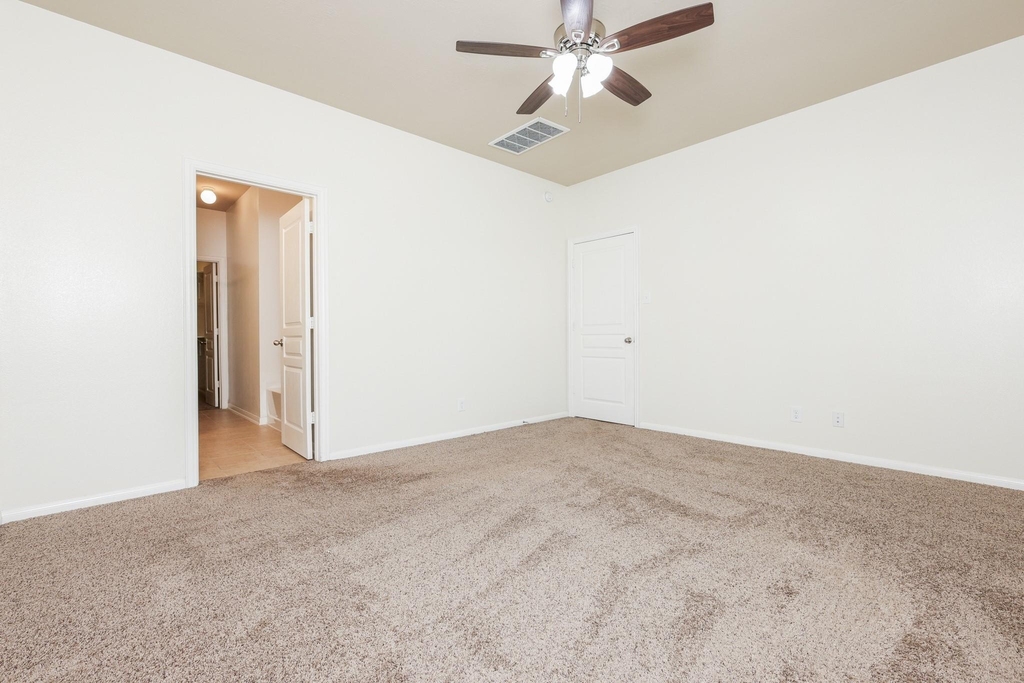 8114 Malago Point Drive - Photo 9