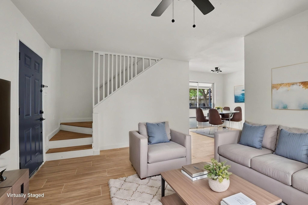 2119 Barr Street - Photo 3