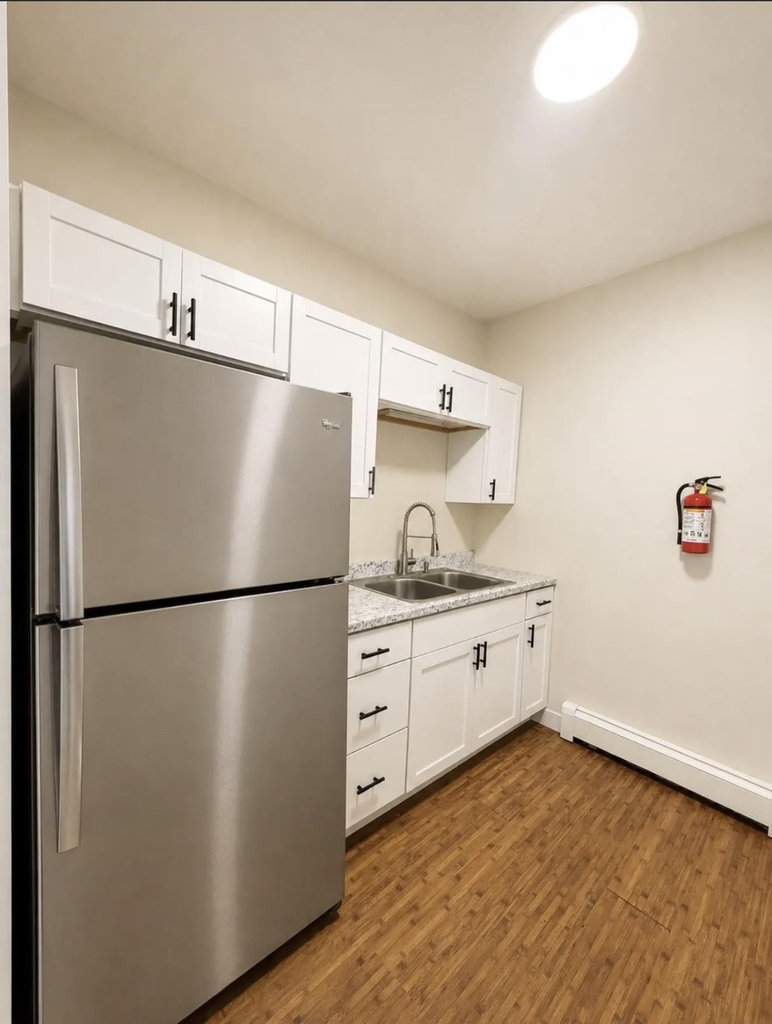 408 Central - Photo 6