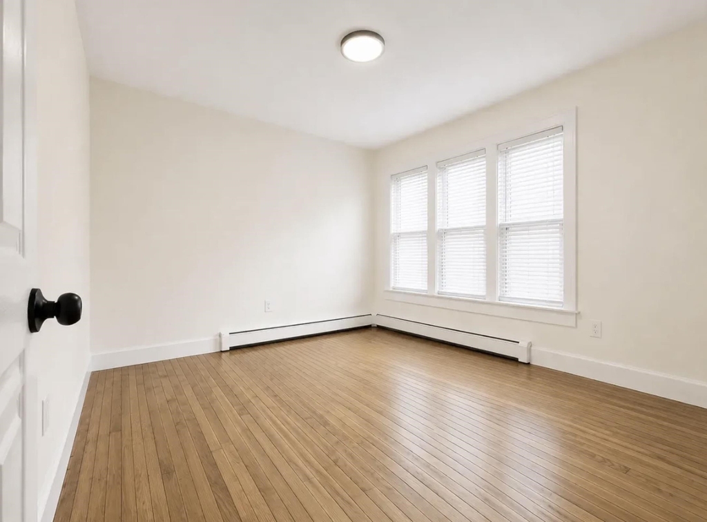 408 Central - Photo 0