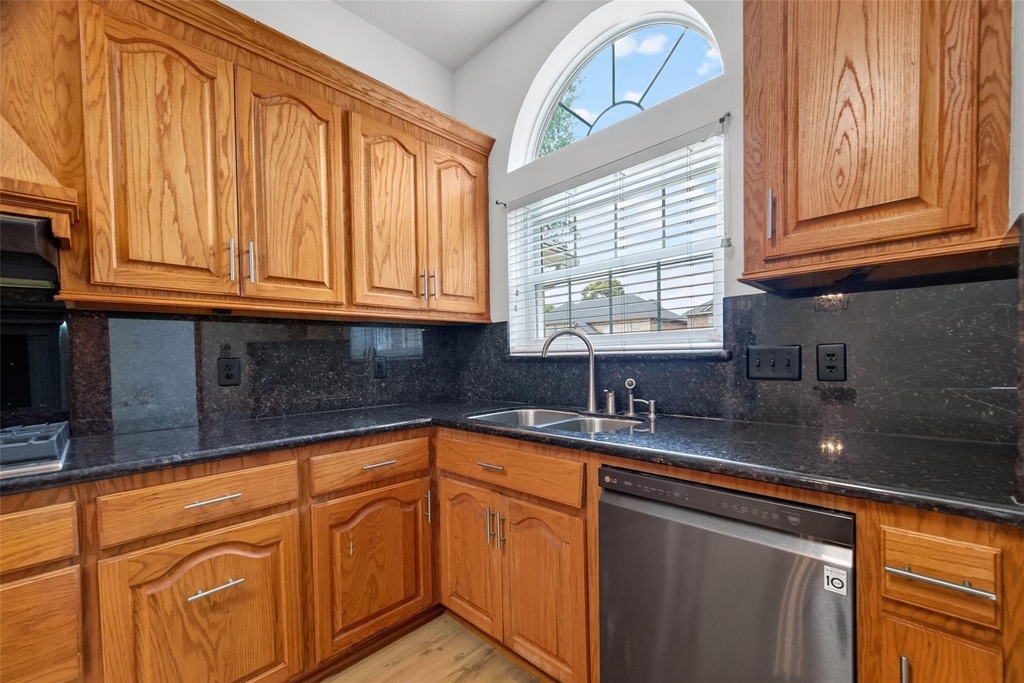 7403 Oak Walk Drive - Photo 19