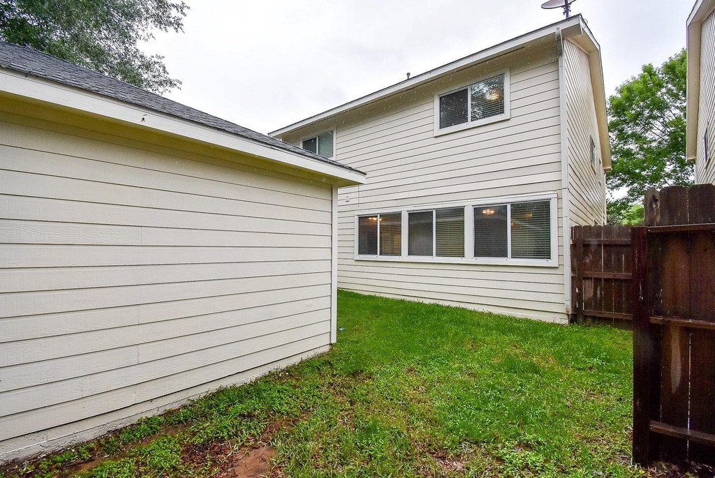 10735 Cobblecreek Way - Photo 30