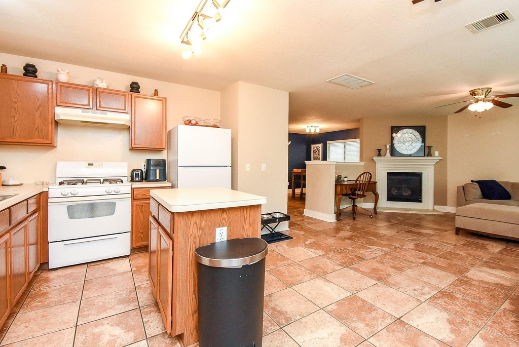 10735 Cobblecreek Way - Photo 11