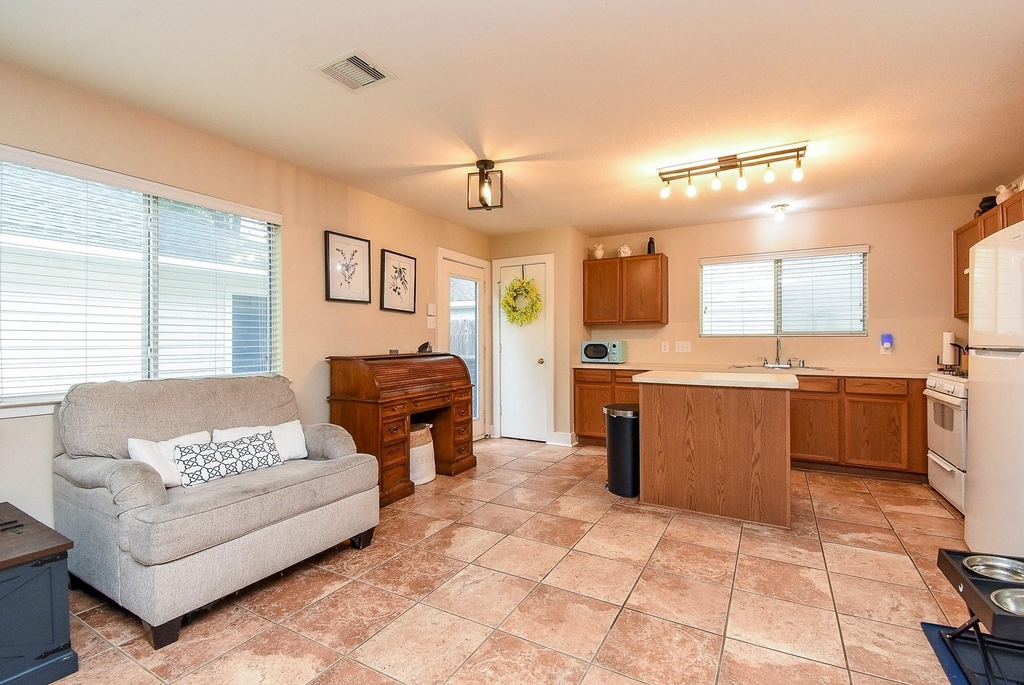 10735 Cobblecreek Way - Photo 6