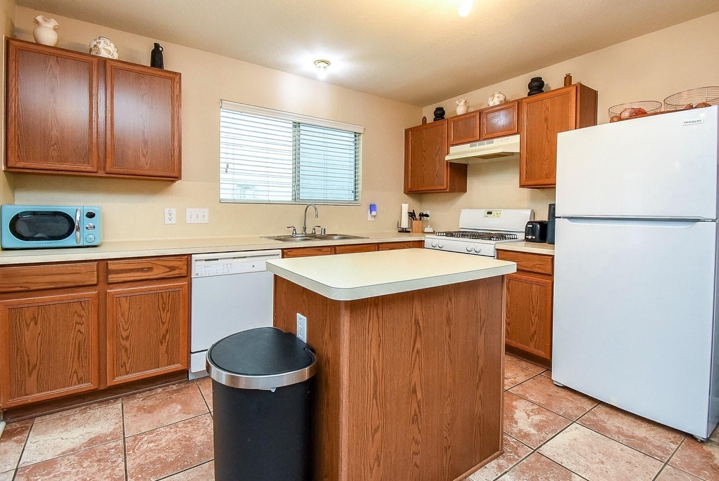 10735 Cobblecreek Way - Photo 9