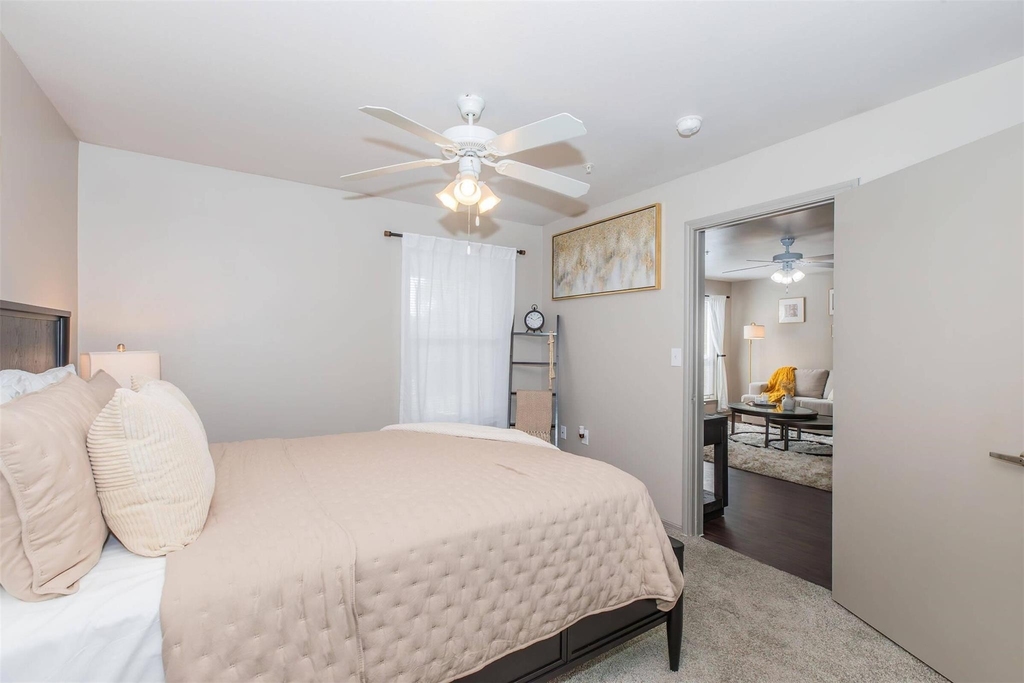 1088 Park Plaza Drive - Photo 10