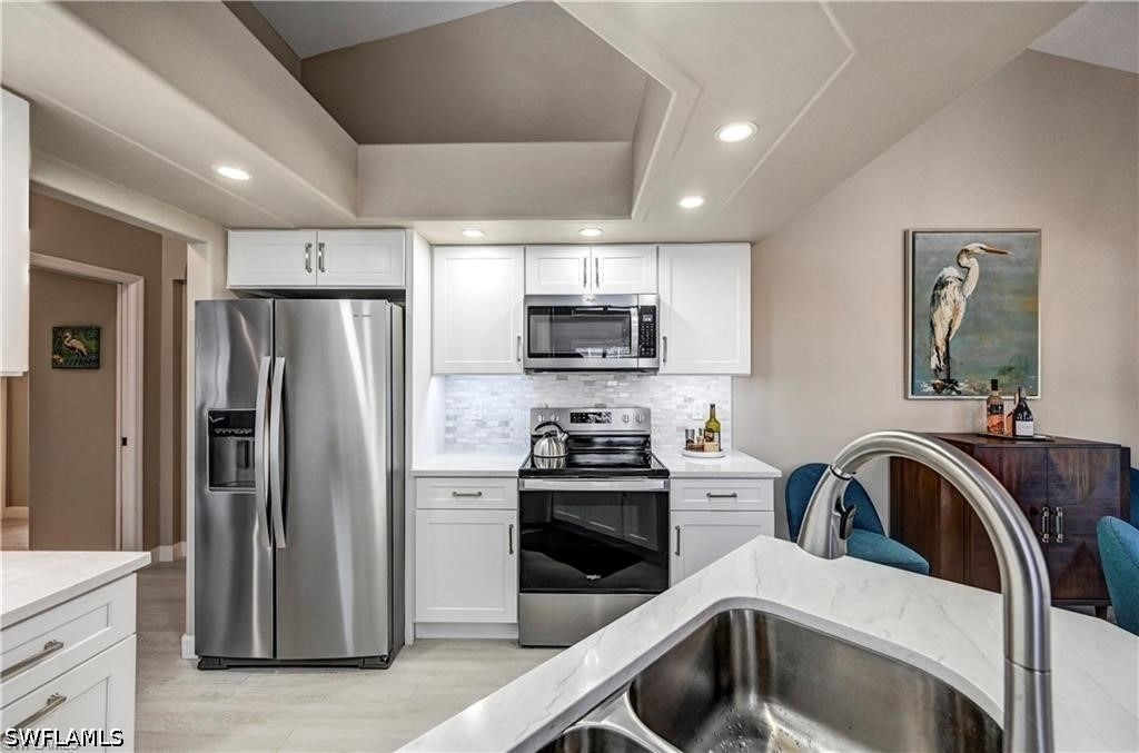 13900 Southampton Drive - Photo 8