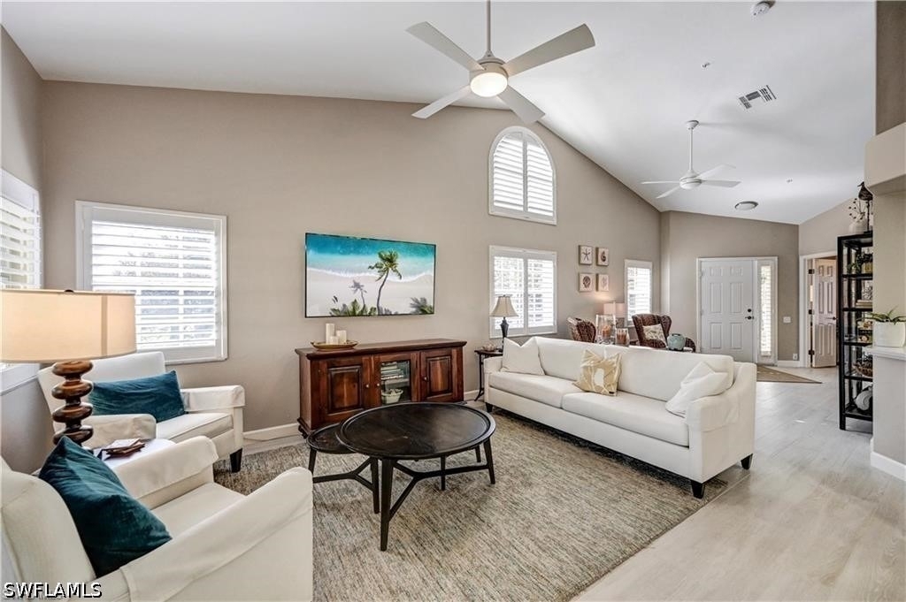 13900 Southampton Drive - Photo 2