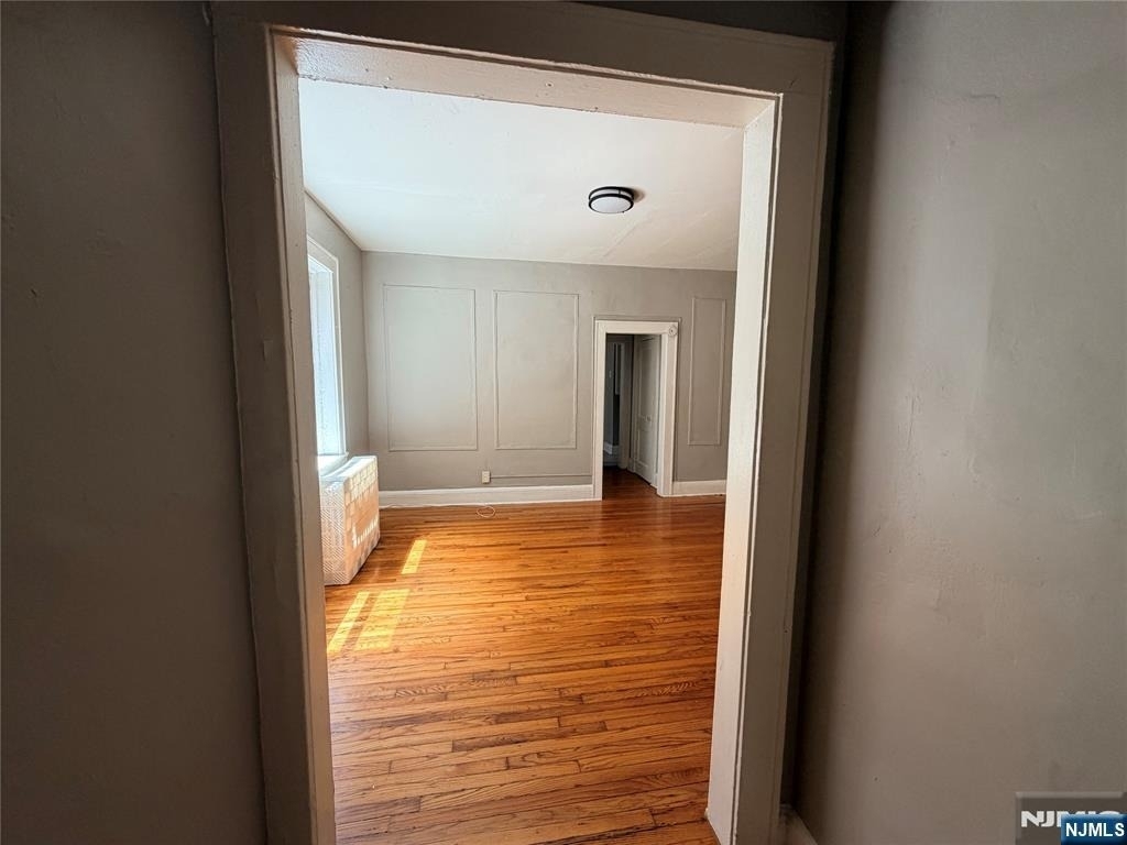16 Irving - Photo 8