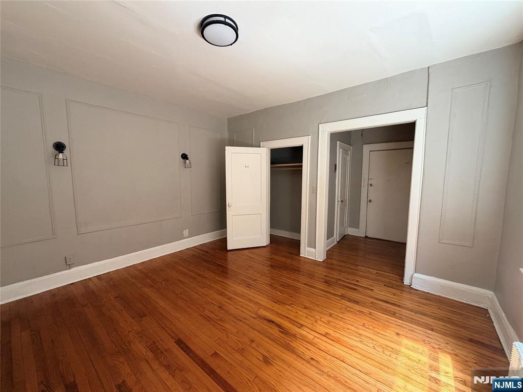 16 Irving - Photo 5