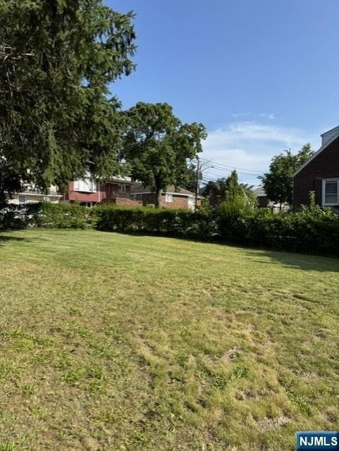 429 Macarthur - Photo 11