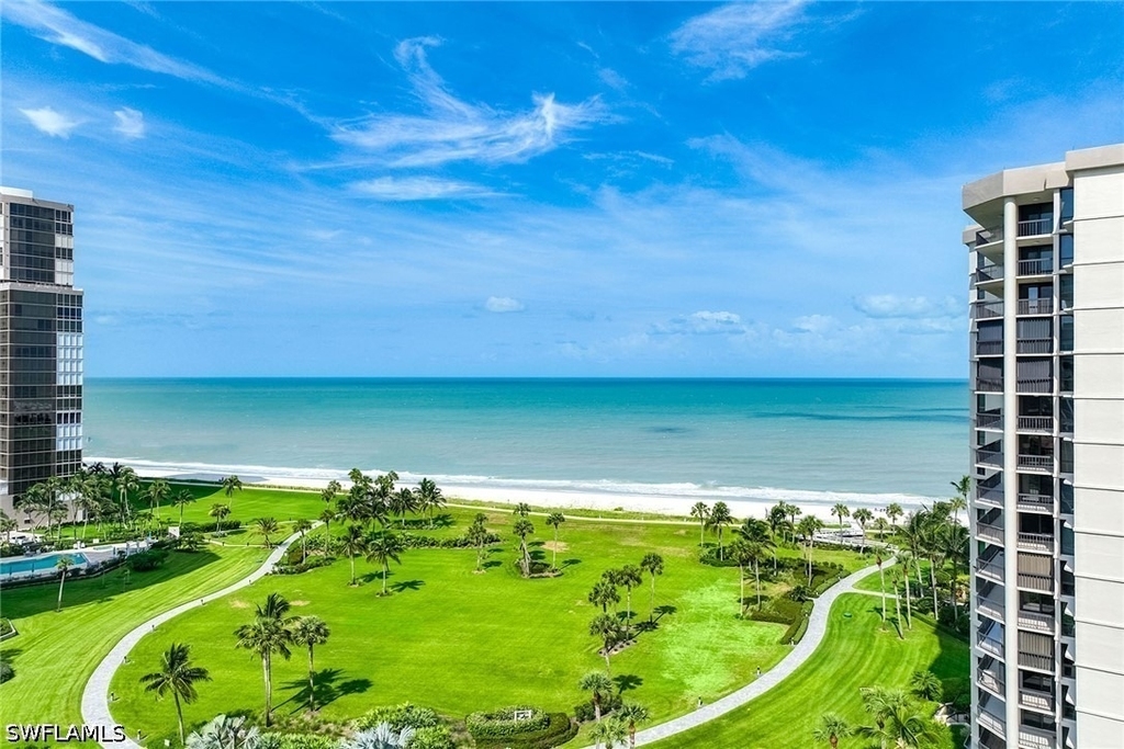 4551 Gulf Shore Boulevard N - Photo 2