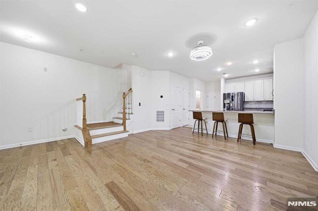 128 Wesmont - Photo 3