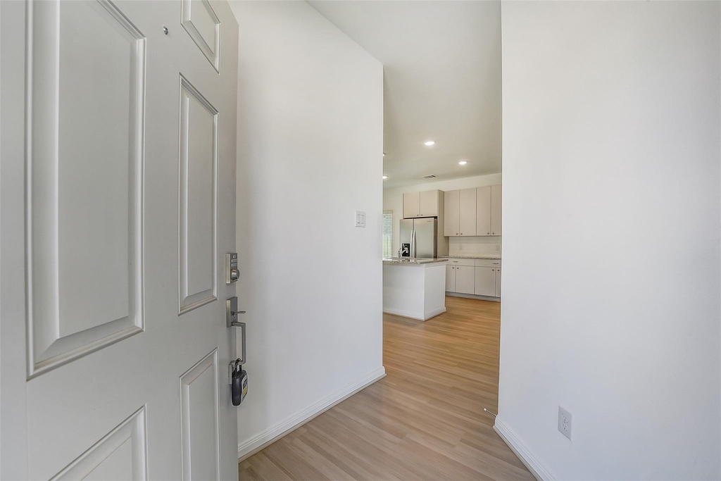 11928 Lakewood West Drive - Photo 2