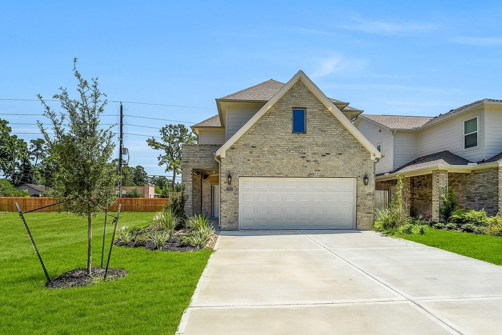 11928 Lakewood West Drive - Photo 1