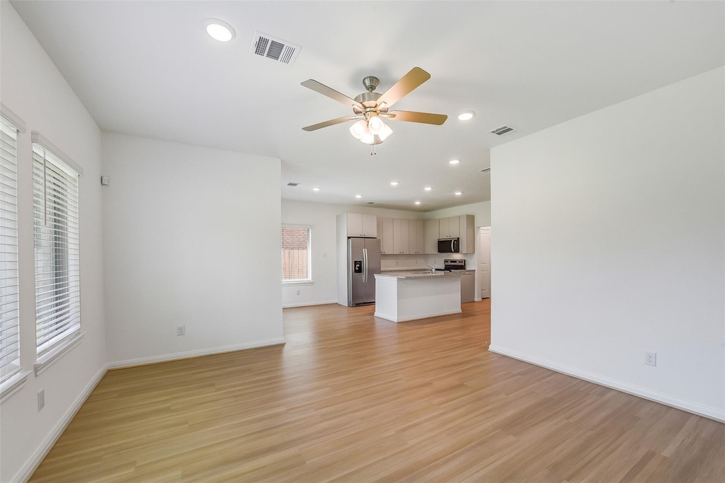 11928 Lakewood West Drive - Photo 4