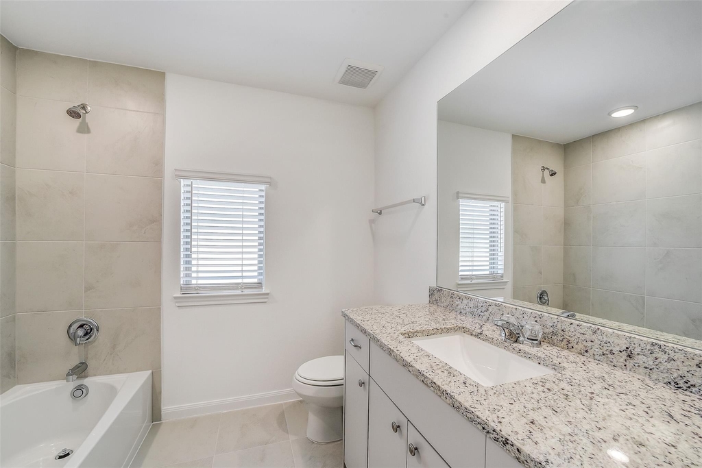 11928 Lakewood West Drive - Photo 17
