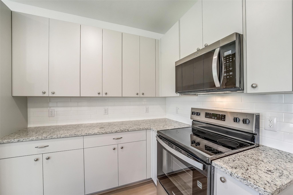 11928 Lakewood West Drive - Photo 7
