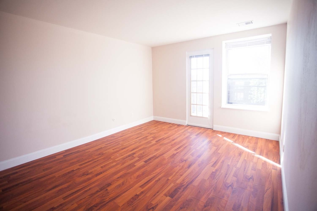 5660 Kingsbury Avenue - Photo 56