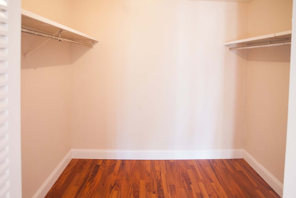 5660 Kingsbury Avenue - Photo 69