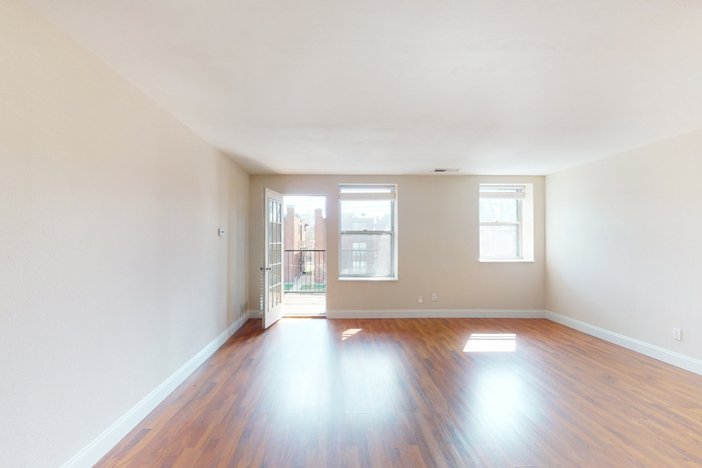 5660 Kingsbury Avenue - Photo 37
