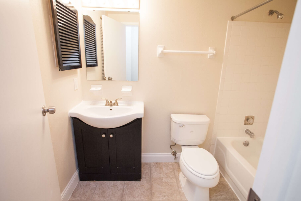 5660 Kingsbury Avenue - Photo 78