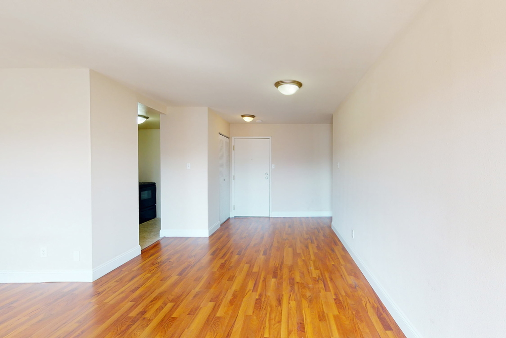 5660 Kingsbury Avenue - Photo 39