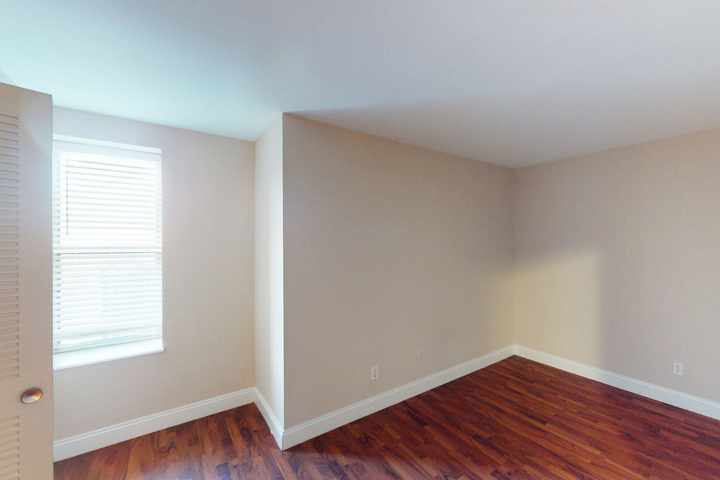 5660 Kingsbury Avenue - Photo 98