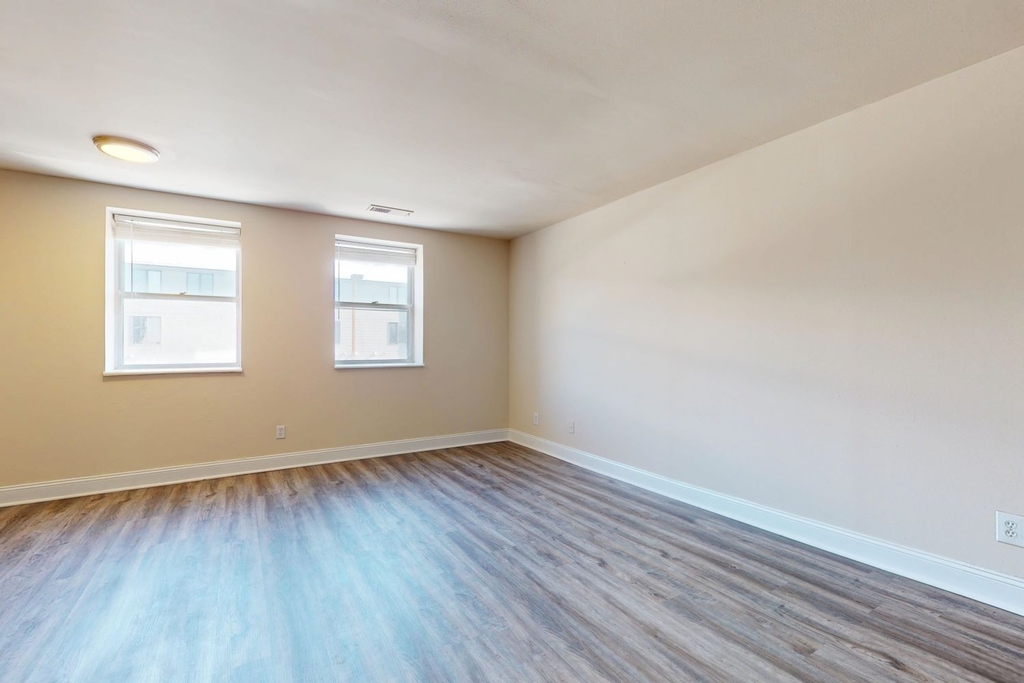 5660 Kingsbury Avenue - Photo 83