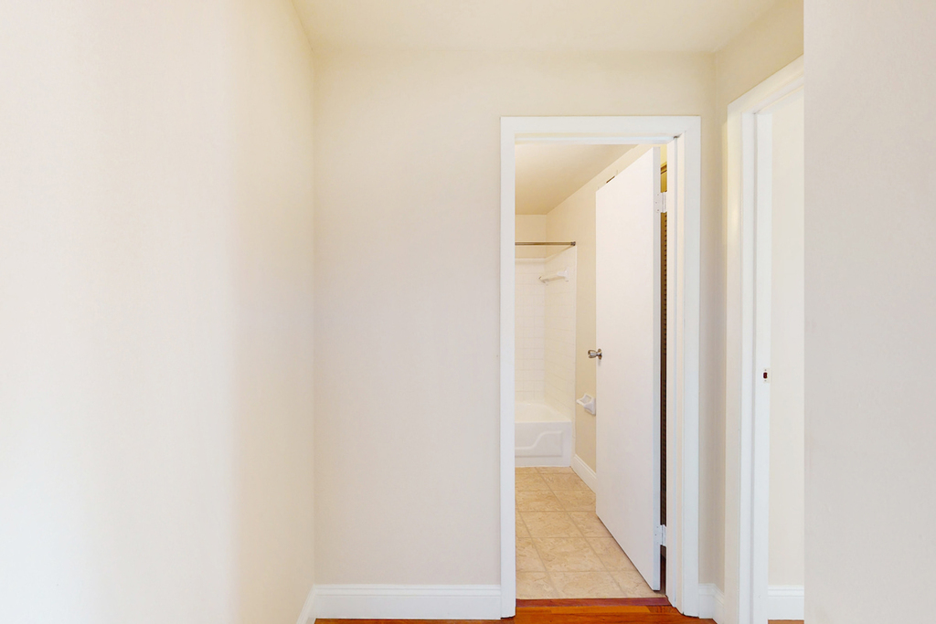 5660 Kingsbury Avenue - Photo 40