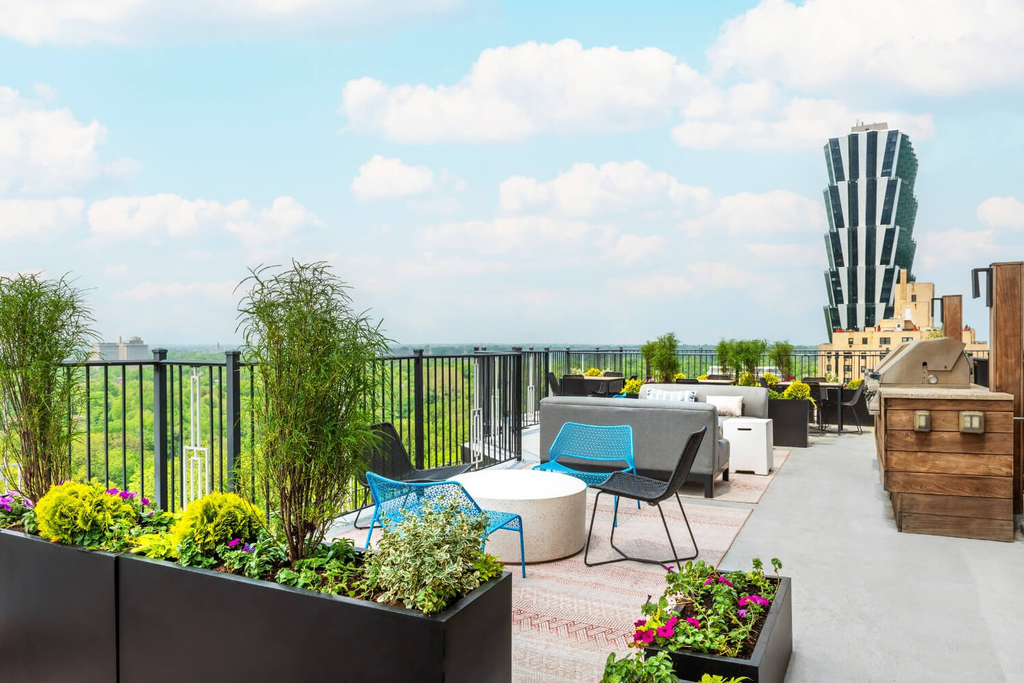 18 South Kingshighway - Photo 1