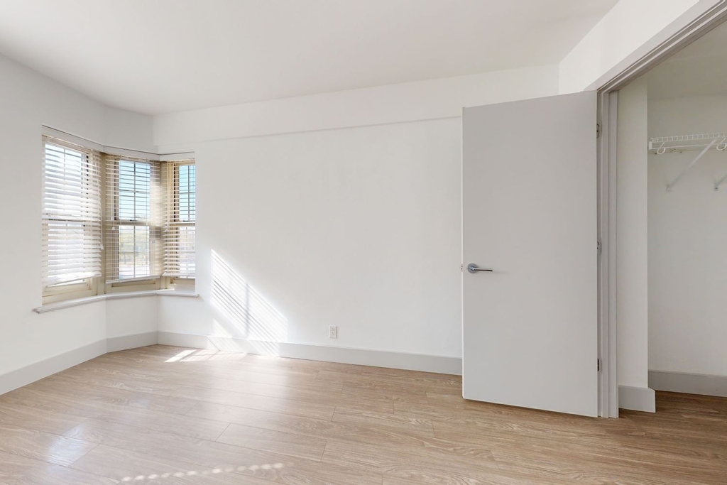 18 South Kingshighway - Photo 145