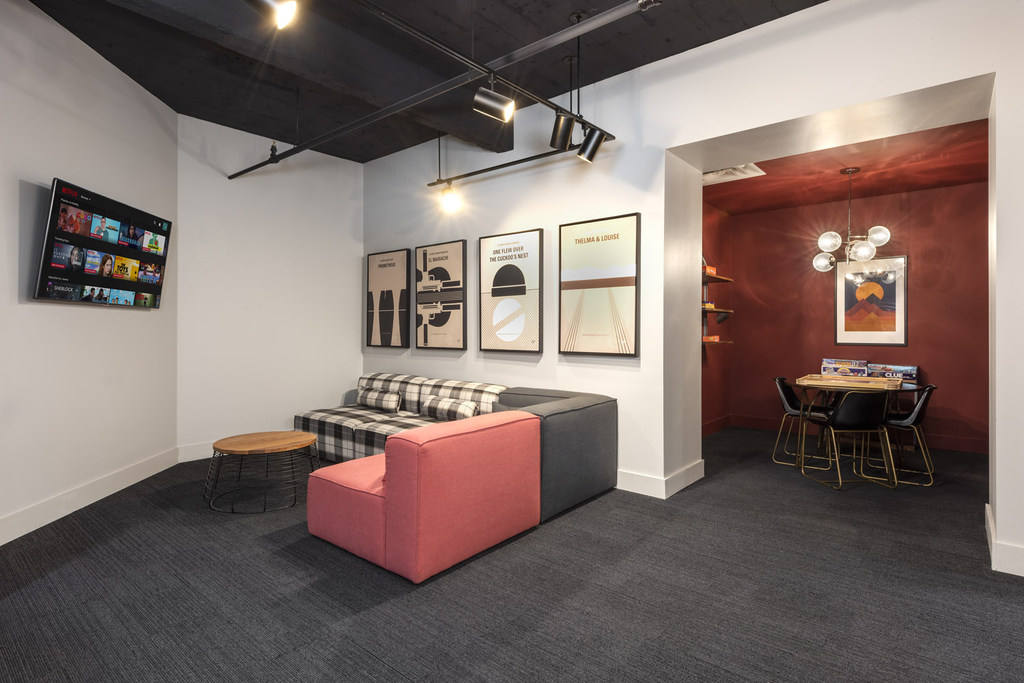18 South Kingshighway - Photo 8
